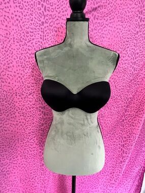 Maidenform Black Strapless Seamless Bandeau Bra